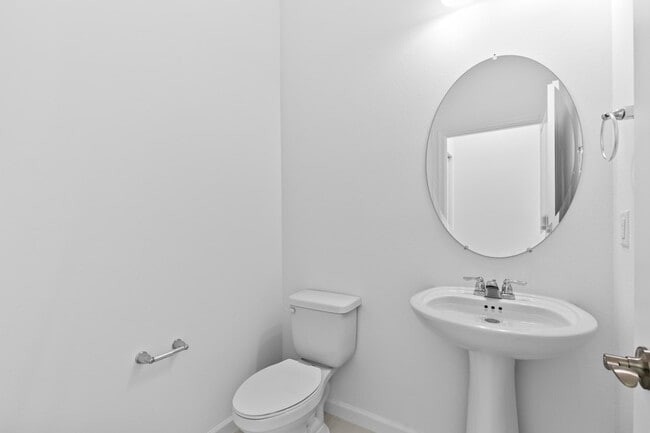 Building Photo - 4404 Longwood Lk Sq