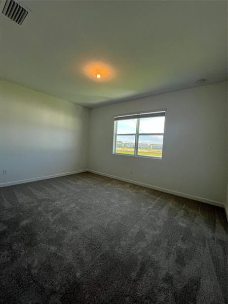 Building Photo - 655 SE Lk Fls St