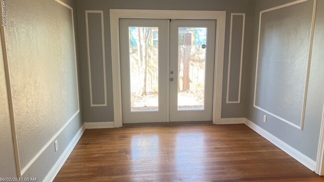 Building Photo - 4600 Calmont Ave