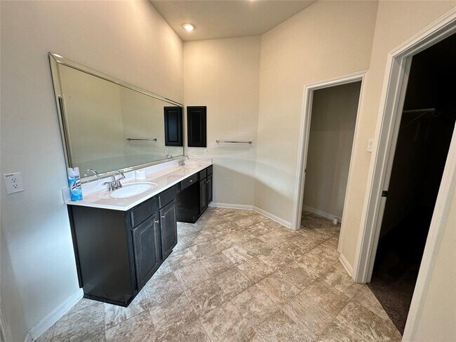 Building Photo - 7014 Limestone Cir