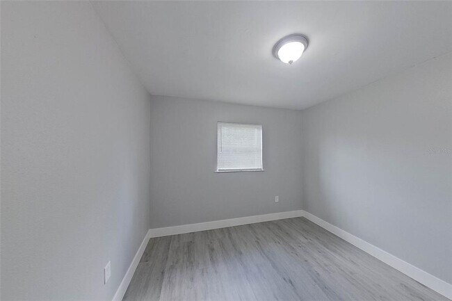 Building Photo - 1923 N Brack St