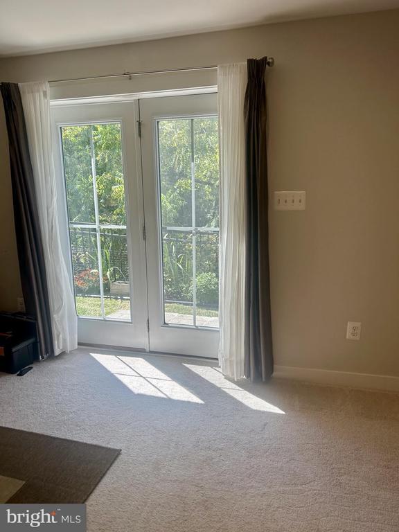 Building Photo - 105 Cabbage White Dr