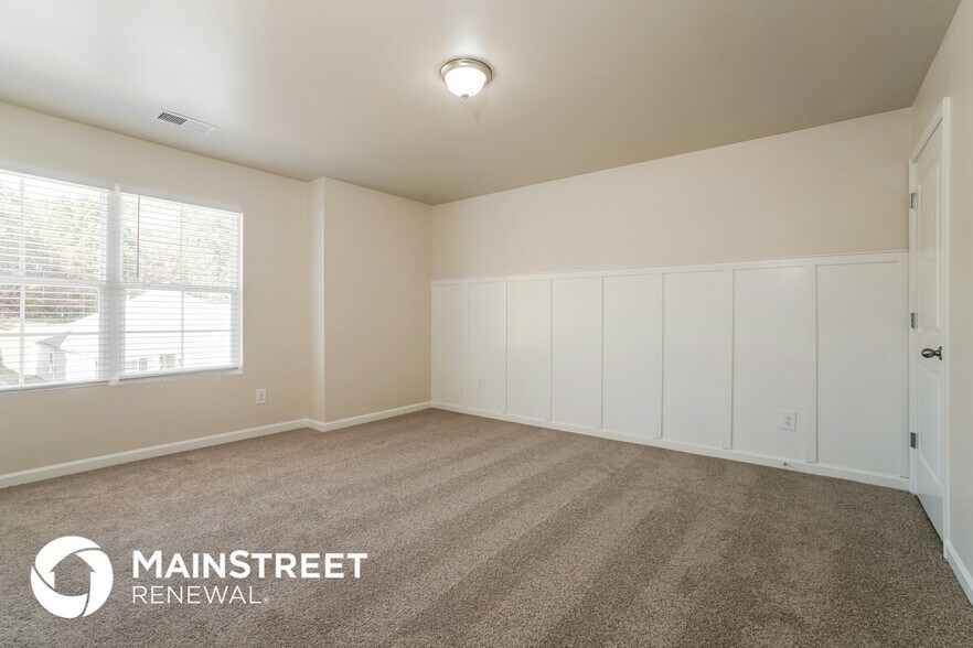 Building Photo - 1448 Archers Cv Wy