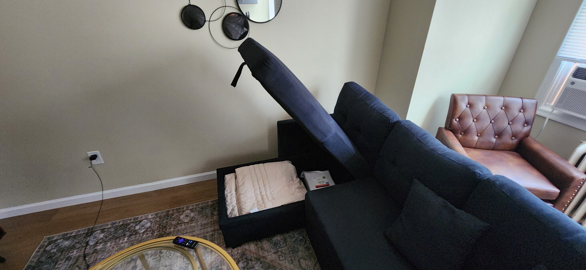 Extra Blanket & linen sofa bed - 5721 N 13th St