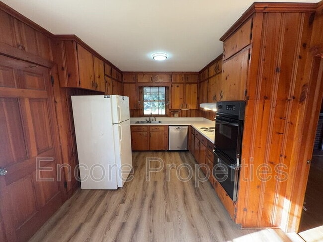 Building Photo - 2032 N Main St