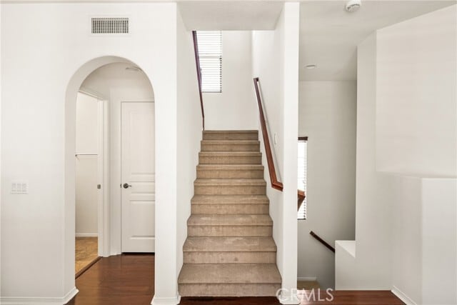 Building Photo - 125 Tall Oak