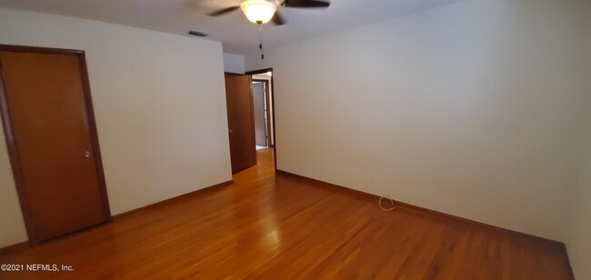 Building Photo - 1083 Willow Branch Ave