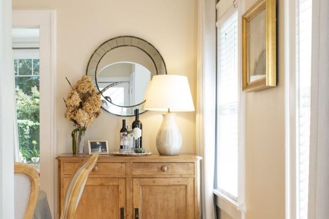 Building Photo - 801 Durant Pl NE