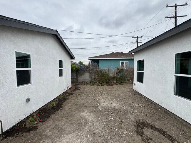 Building Photo - 4109 Shirley Ave