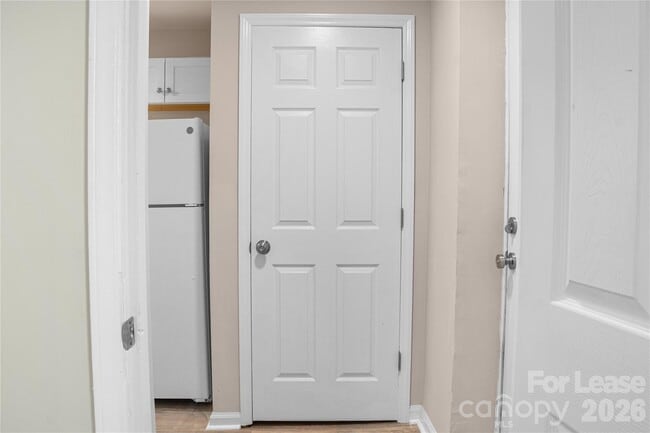 Building Photo - 300 E Gold St