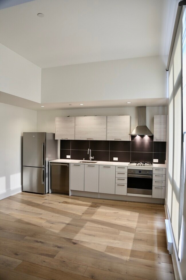 Building Photo - 1075 Market St