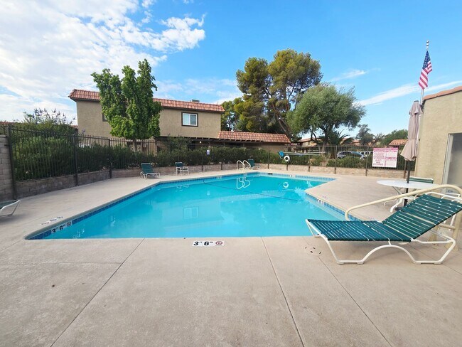Building Photo - 1833 Plum Ct