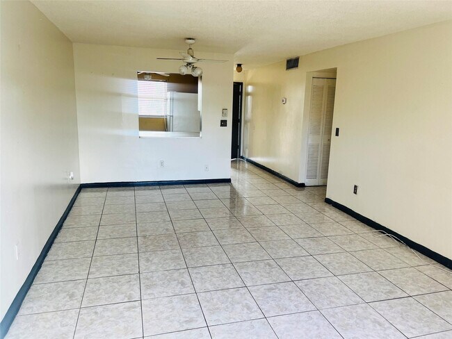 Building Photo - 2800 NW 56th Ave