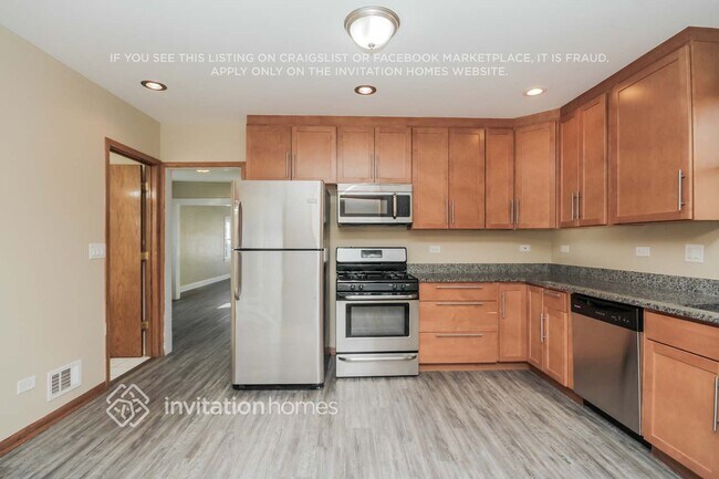 Building Photo - 1102 Lathrop Ave