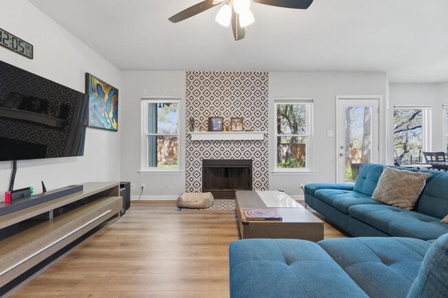 Building Photo - 2607 Sky Dale Dr