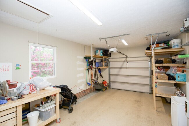 Building Photo - Spacious 3 Bedroom Home in Fayetteville, NC - Perfect for Family Living!