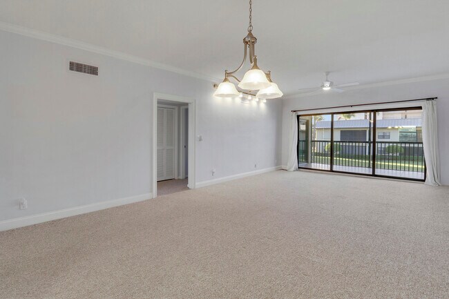 Building Photo - 275 S Beach Rd