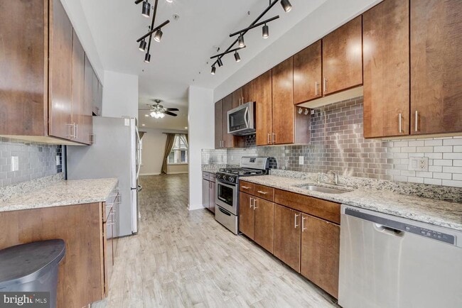 Building Photo - 2501 Sayles Pl SE