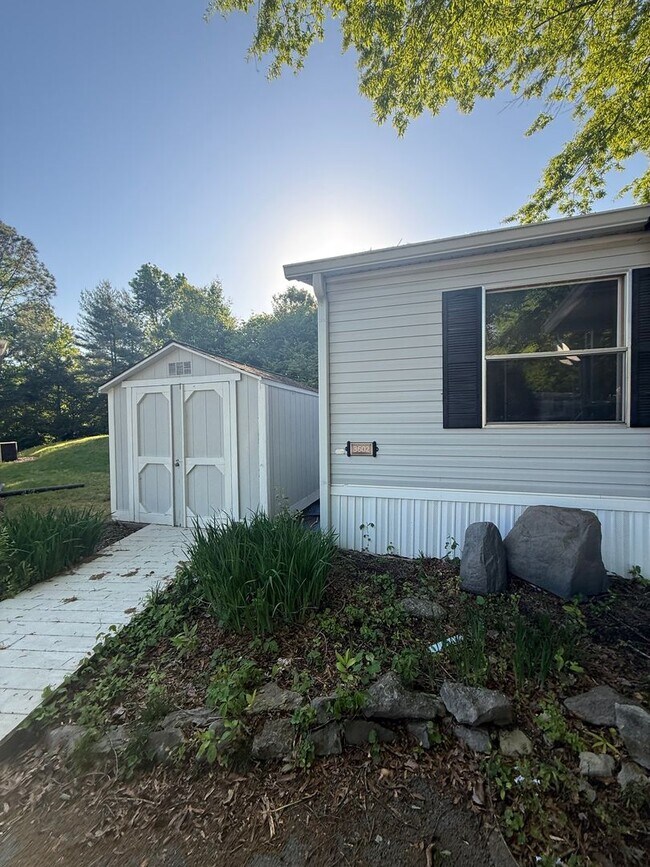 Building Photo - 3602 Wellington Ln