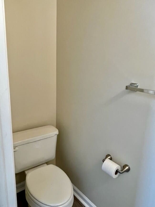 Building Photo - Must see this 4 bedroom 2.5 bath townhouse...