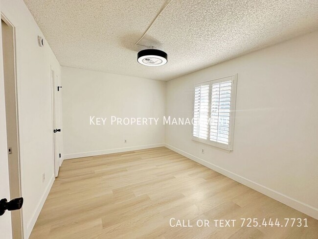 Building Photo - REMODELED 2 BEDROOM CONDO