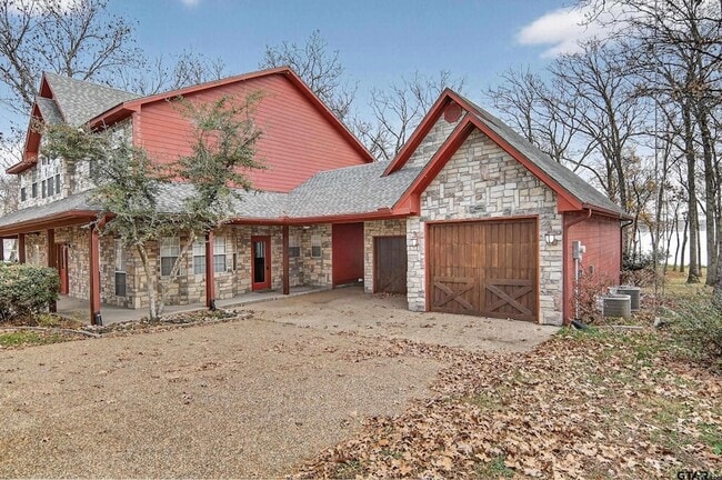 Building Photo - 643 Private Rd 7330