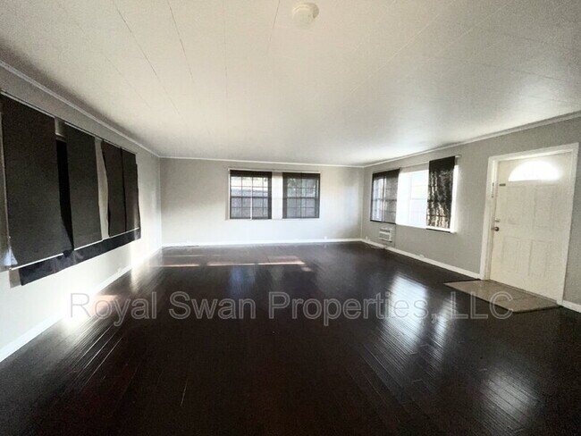Building Photo - 1644 Tangerine St