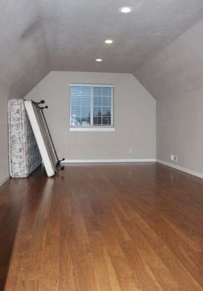 Building Photo - 2345 NW Kelsay Ct