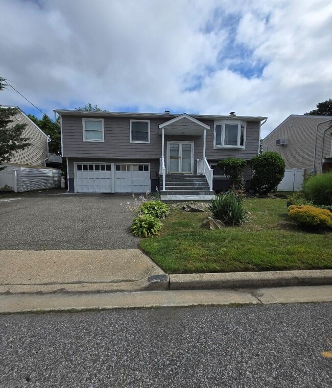 Primary Photo - 3622 Nimrod St