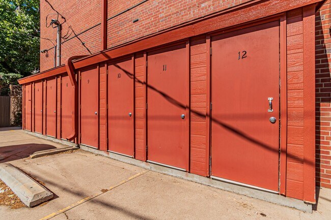 Building Photo - 1330 Race St