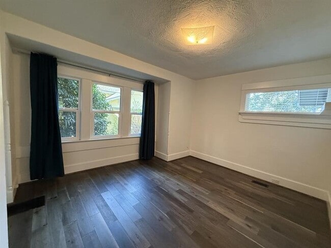 Building Photo - 8111 SW Capitol Hwy