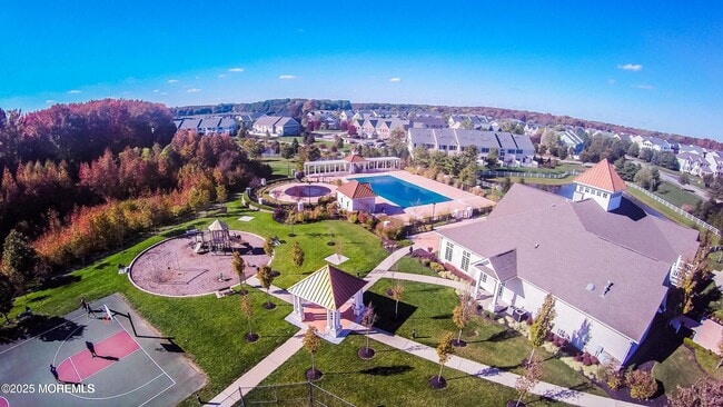 Building Photo - 82 Demarest Dr