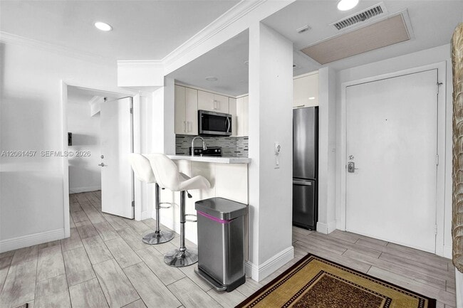 Building Photo - 1460 Ocean Dr