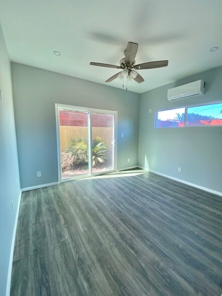 Bedroom 2- leading to private yard - 5451 Brynhurst Ave