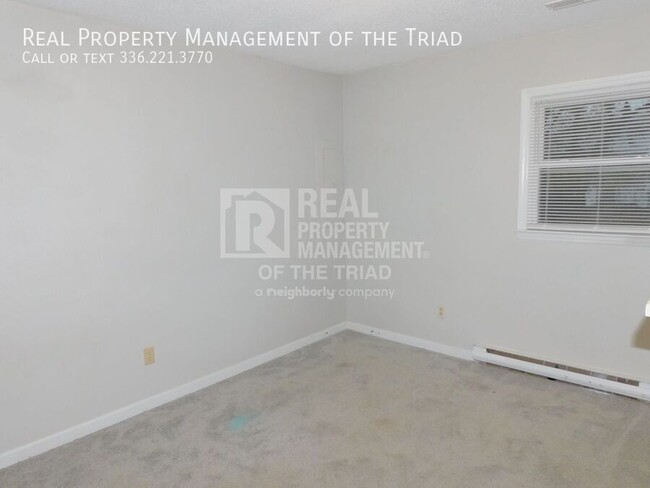 Building Photo - Remodeled 3BR 1.5BA home in 27406