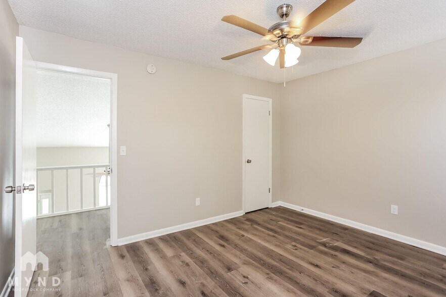 Building Photo - 7513 Cinnamon Lakes Dr