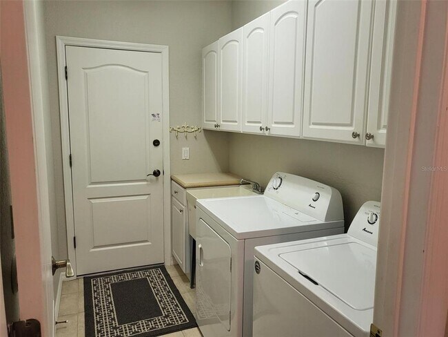 Building Photo - 201 Auburn Woods Cir