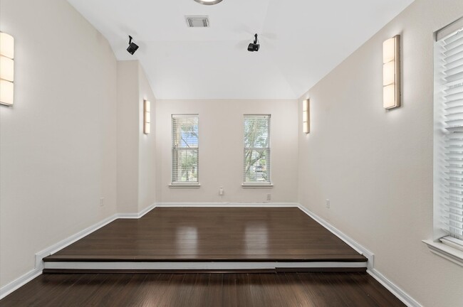 Building Photo - 21231 Rush Hollow Ct