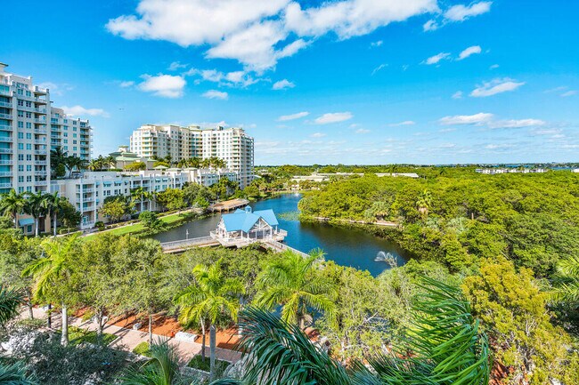 Building Photo - 700 E Boynton Beach Blvd