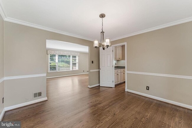 Building Photo - 3867 Chesterbrook Rd