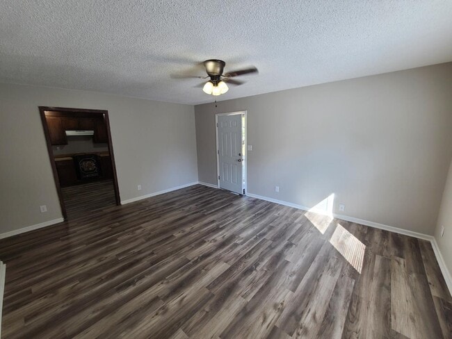 Building Photo - 134 Calvin Ct