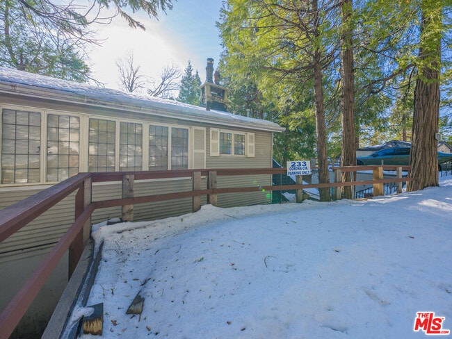 Building Photo - 233 Corona Cir