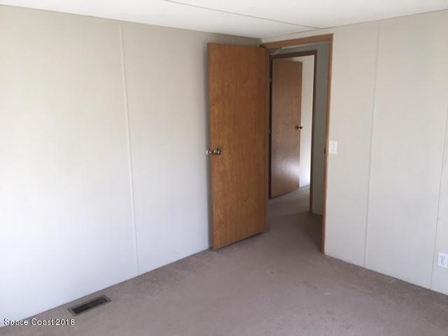 Building Photo - 1617 Ridge Dr