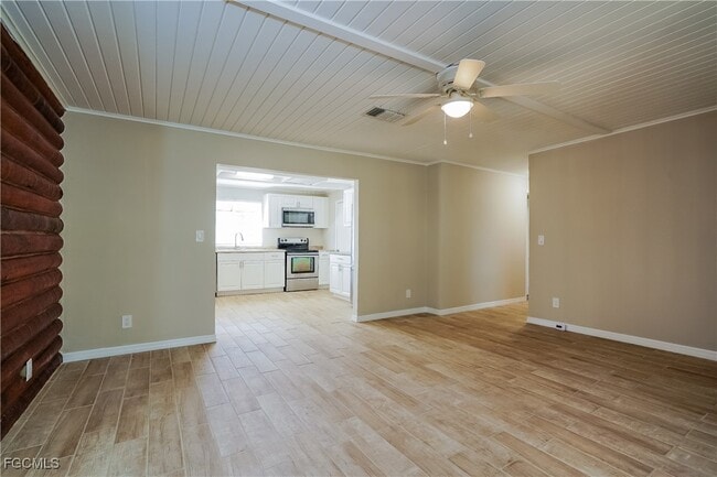 Building Photo - 1219 Thompson Ave