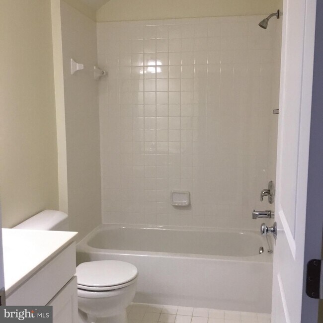 Building Photo - 13312 Sheffield Manor Dr
