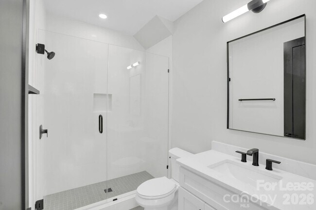 Building Photo - 142 Mattoon St