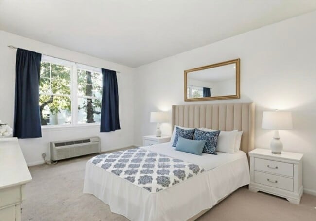 Building Photo - 4 Constellation Pl