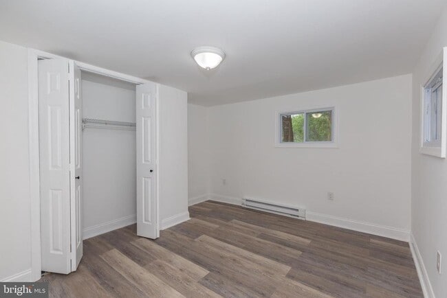 Building Photo - 30 Laurel Hill Ln