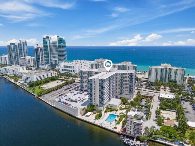 Building Photo - 3800 S Ocean Dr