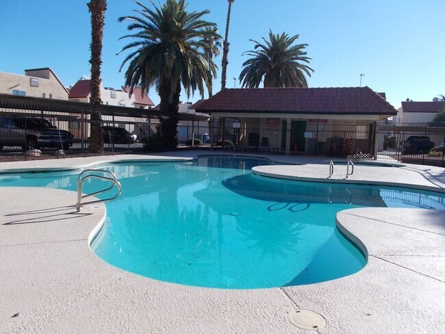 Building Photo - Elegant upstairs condo with modern upgrades and private balcony.